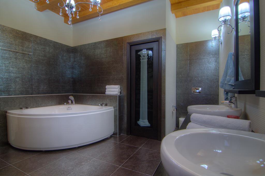 Green Paradise Villa Margaritai Room photo